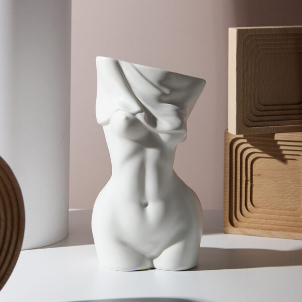 2331b664-1a4e-43b5-8378-b622eb23c456.jpg Human Body Shape Ceramic Vase