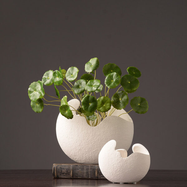 464791648448.jpg Simple white ceramic vase decoration