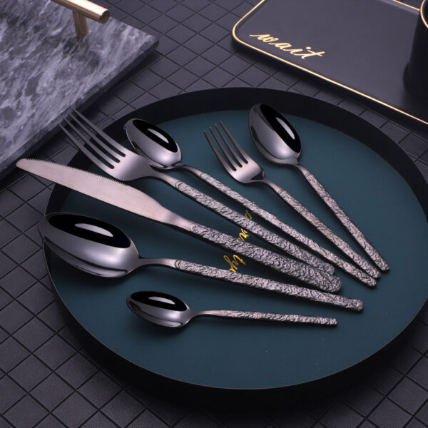 ffd23286-d3d2-4ab9-ad56-6ab2dbeaaadd.jpg Embossed Handle Steak Cutlery – Premium Western-Style Utensil Set