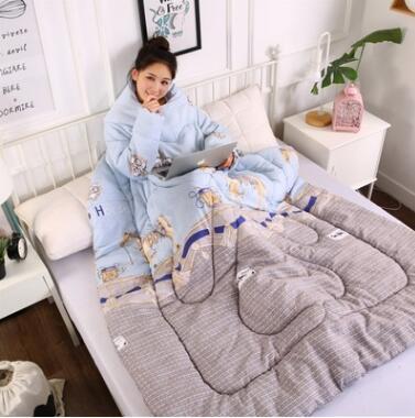 Winter Lazy Quilt with Sleeves – Warm Wearable Blanket