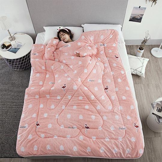 Winter Lazy Quilt with Sleeves – Warm Wearable Blanket
