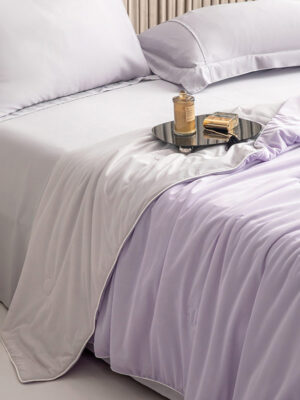 Icy Silk Summer Cool Quilt – Washable Lightweight Blanket