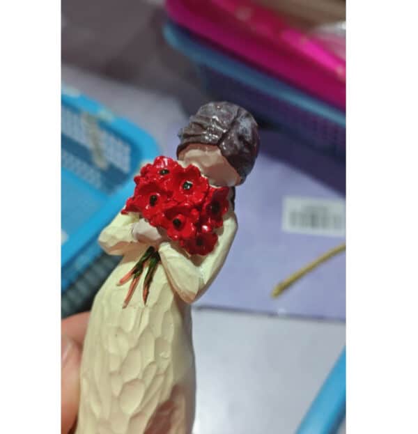 15cf785f-6fa3-4d28-87de-50e637534ba5.jpg Resin Girl Statue Home Decoration