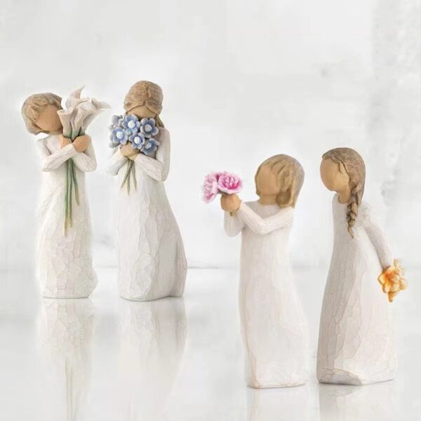 8757751b-2831-4b73-a36a-ae4d9e9626b3.jpg Resin Girl Statue Home Decoration