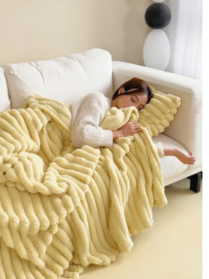 Double-Sided Faux Fur Velvet Blanket